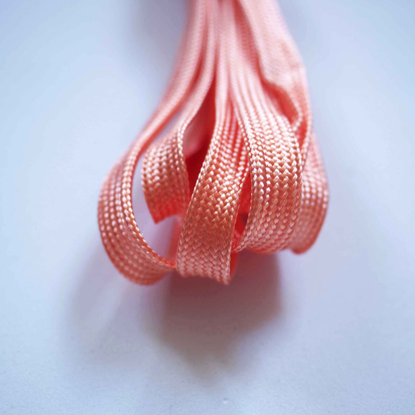 Moxi Laces / Peach
