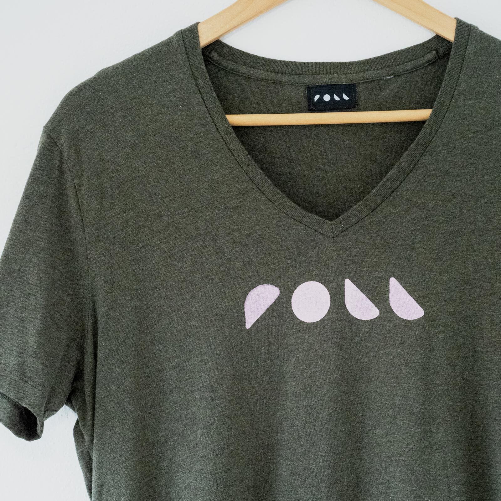 Roll Upcycled / Logo Tee / Olive / M
