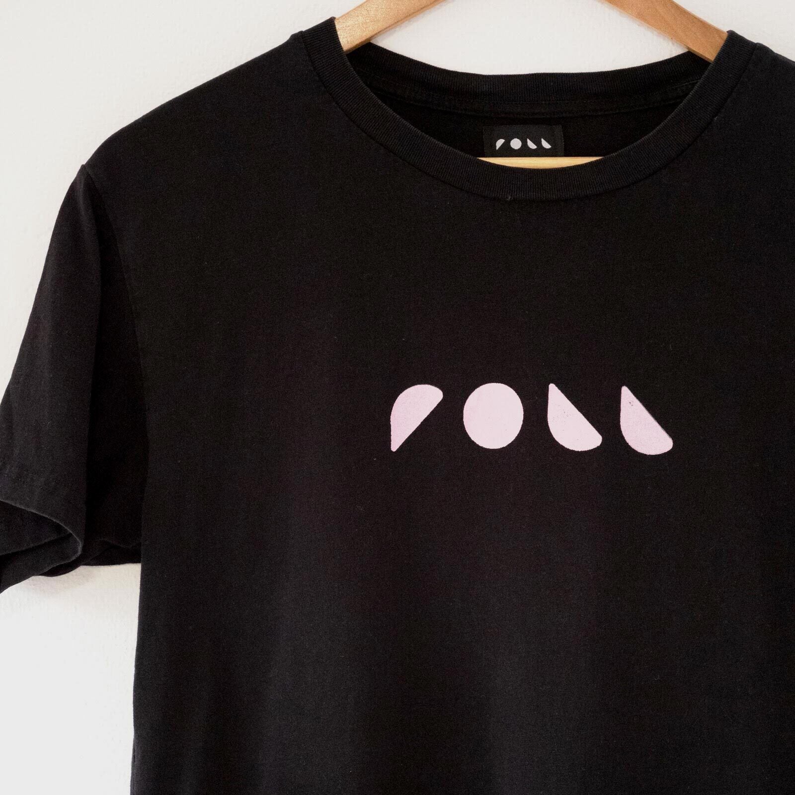 Roll Upcycled / Logo Tee / Black / S