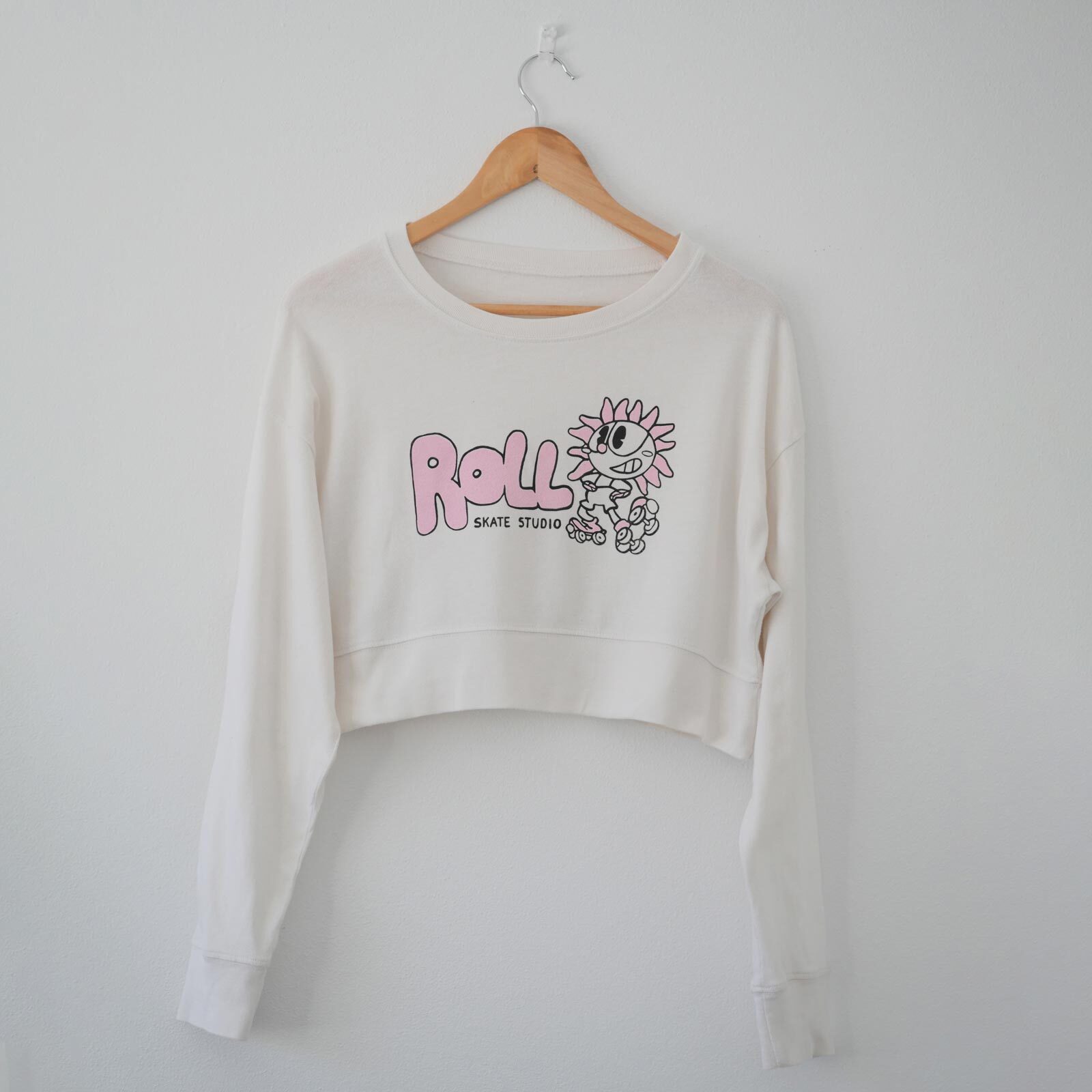 Roll Upcycled / Sunflower Cropped Sweatshirt / White / XS