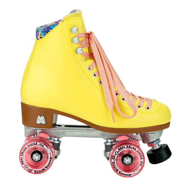 Moxi Beach Bunny Skates / Strawberry Lemonade / 9